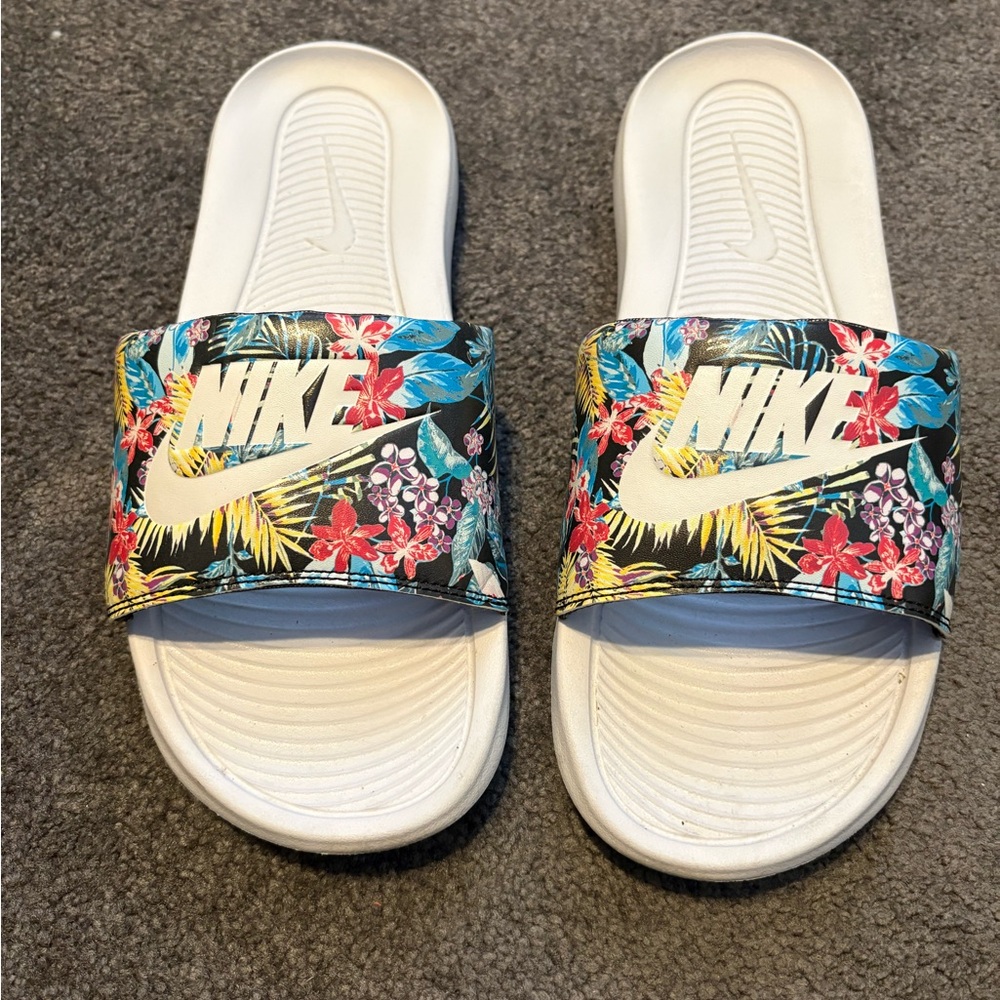 Nike Tropical Floral Slide Sandals - Black and White